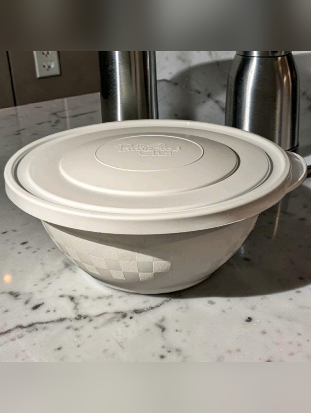 PAMPERED CHEF 8.75" Small Mixing Bowl with Lid Checkerboard Pattern Retired